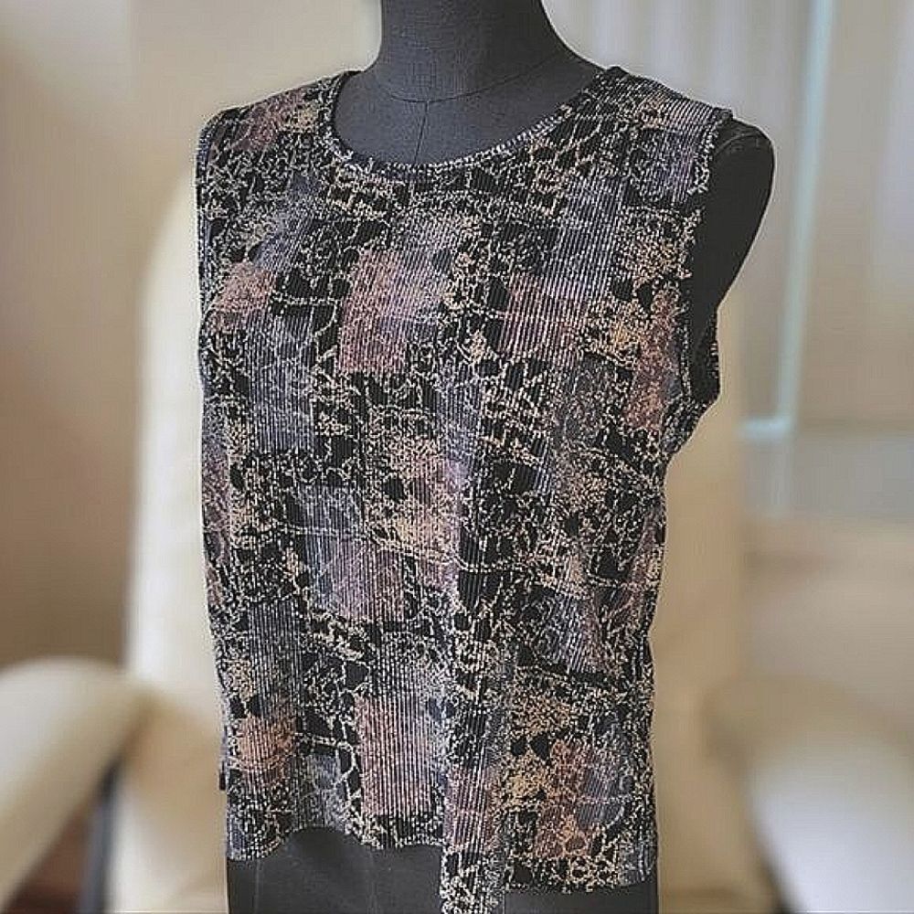 Vtg crimped pastel on black abstract print sleeveless blouse